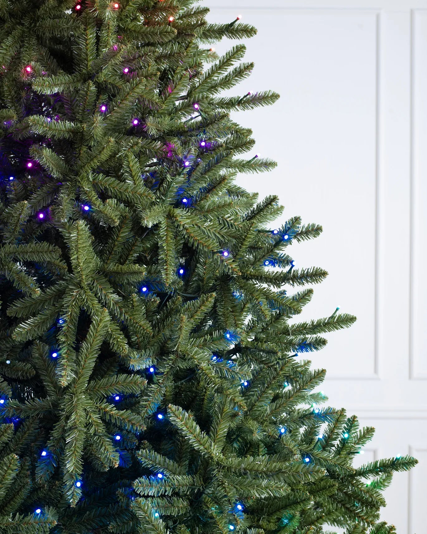 Árvore de Natal RGB Colorida Blue Spruce com LED - Natal Use Luce ( PROMOÇÃO FINAL DE ANO )